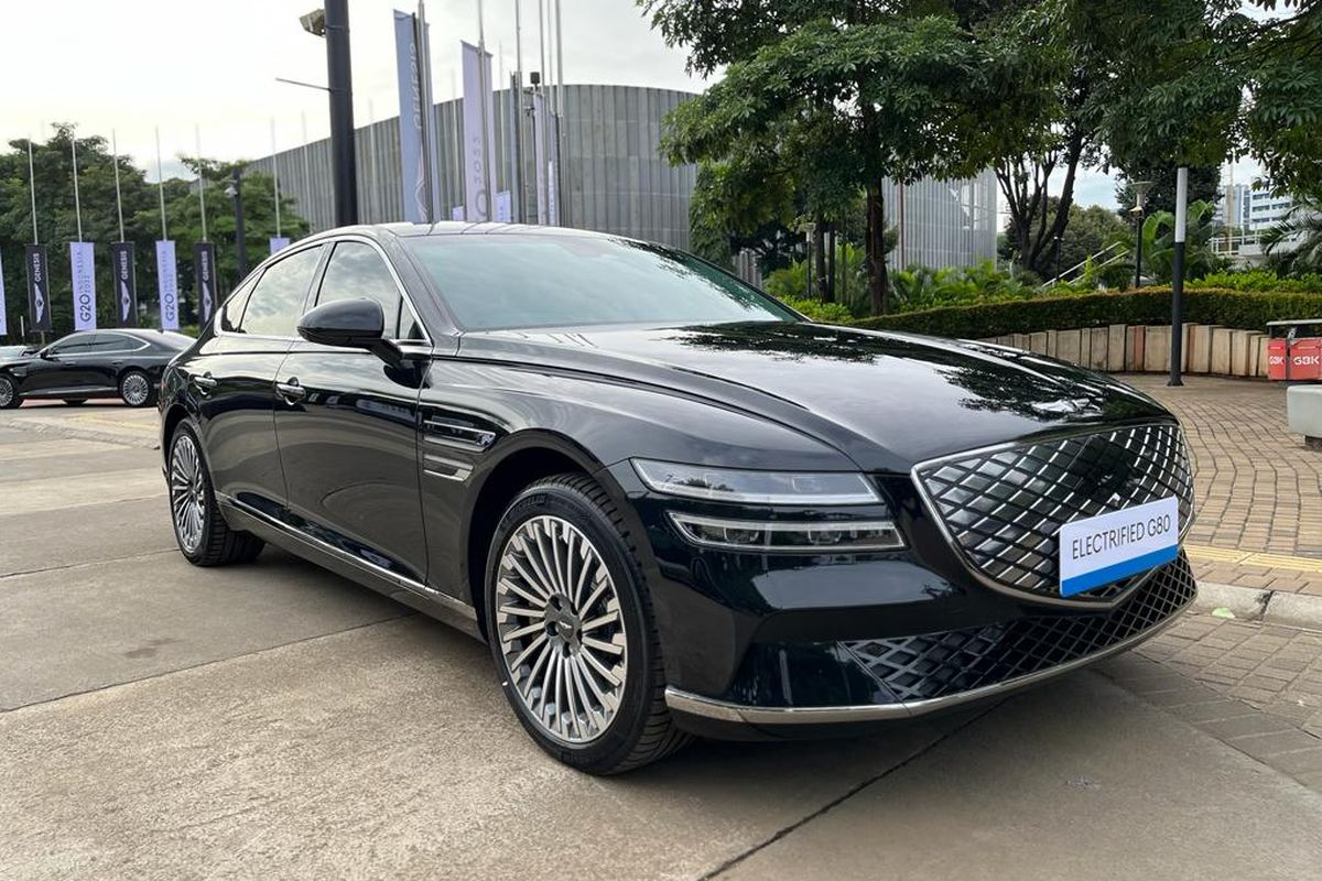 Sewa Genesis G80 mobil listrik
