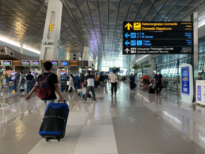 rental mobil bandara soetta